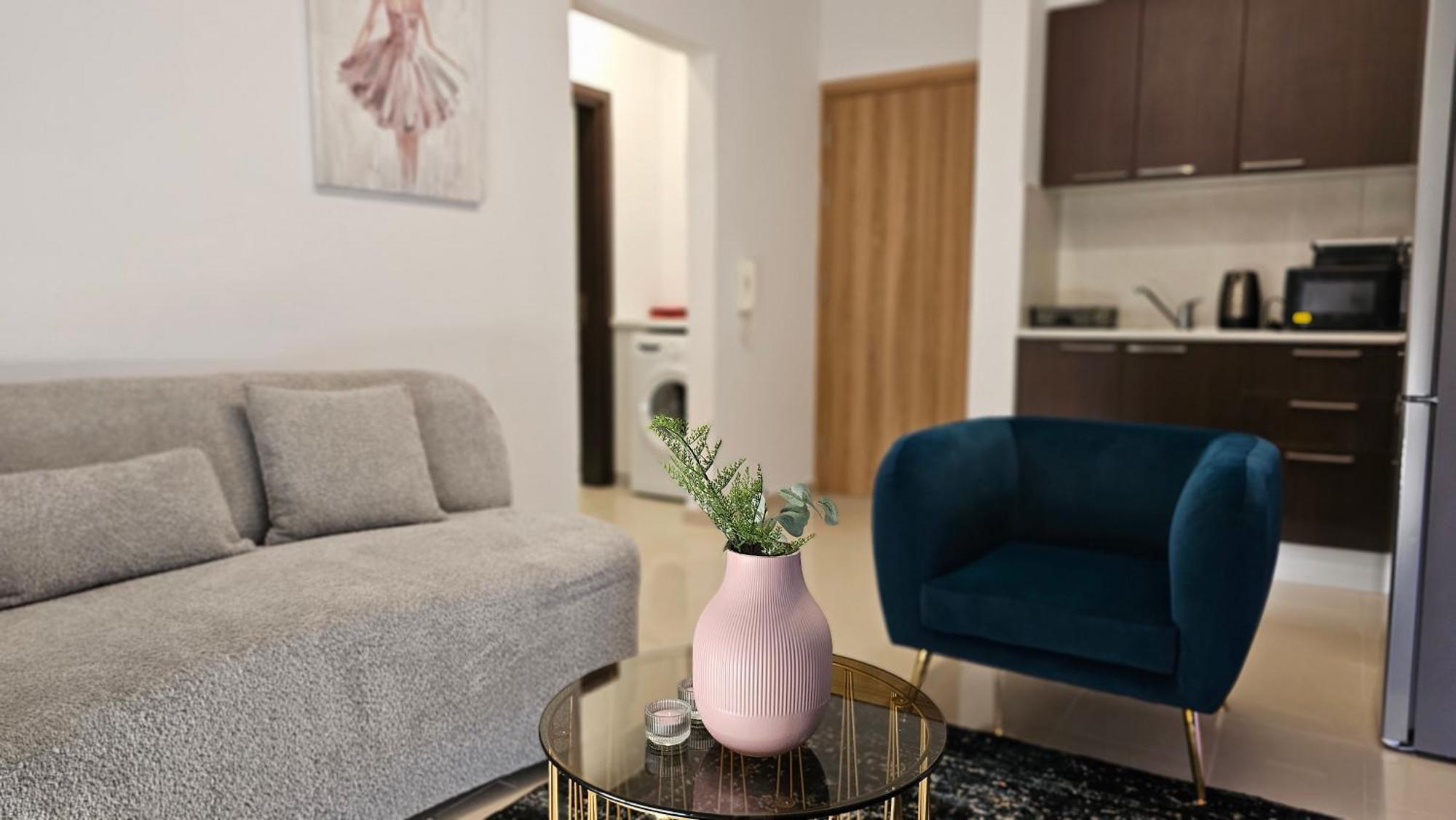 Stay Cosmo City Suites Nicosia Exterior photo